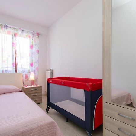 בוזט Apartmani Xenia & Desiderio מראה חיצוני תמונה